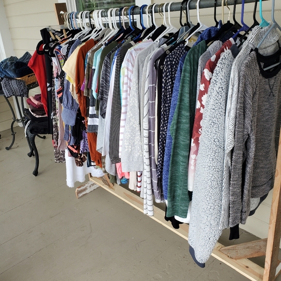 Meet your Posher, Emily - Picture 3 of 3